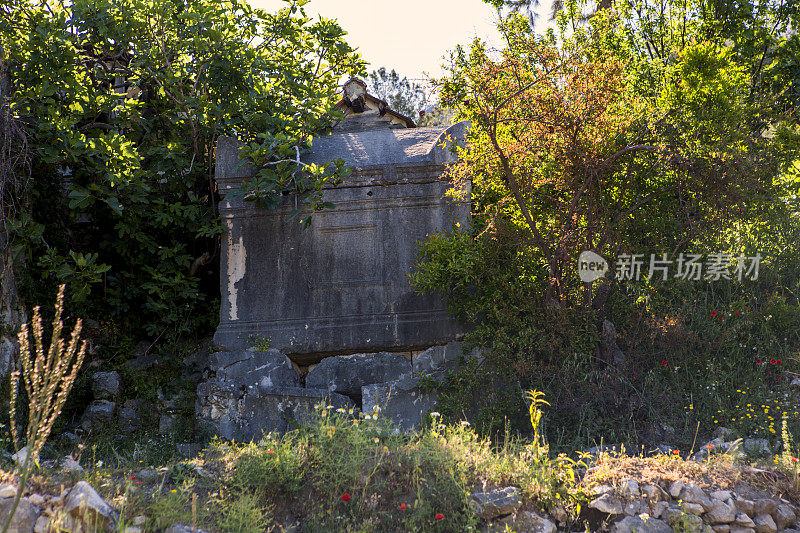 古老的摇滚在著名的利西亚路之间的fethiye到kas mugla turkey